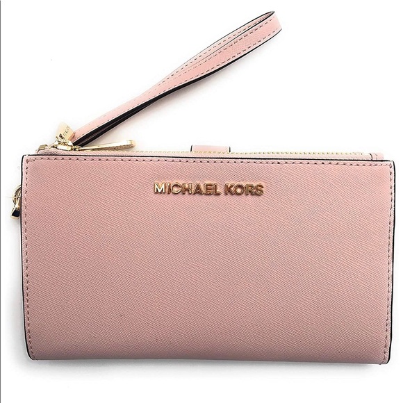 Michael Kors Handbags - NWT Super Cute Michael Kors Double Zip Wristlet